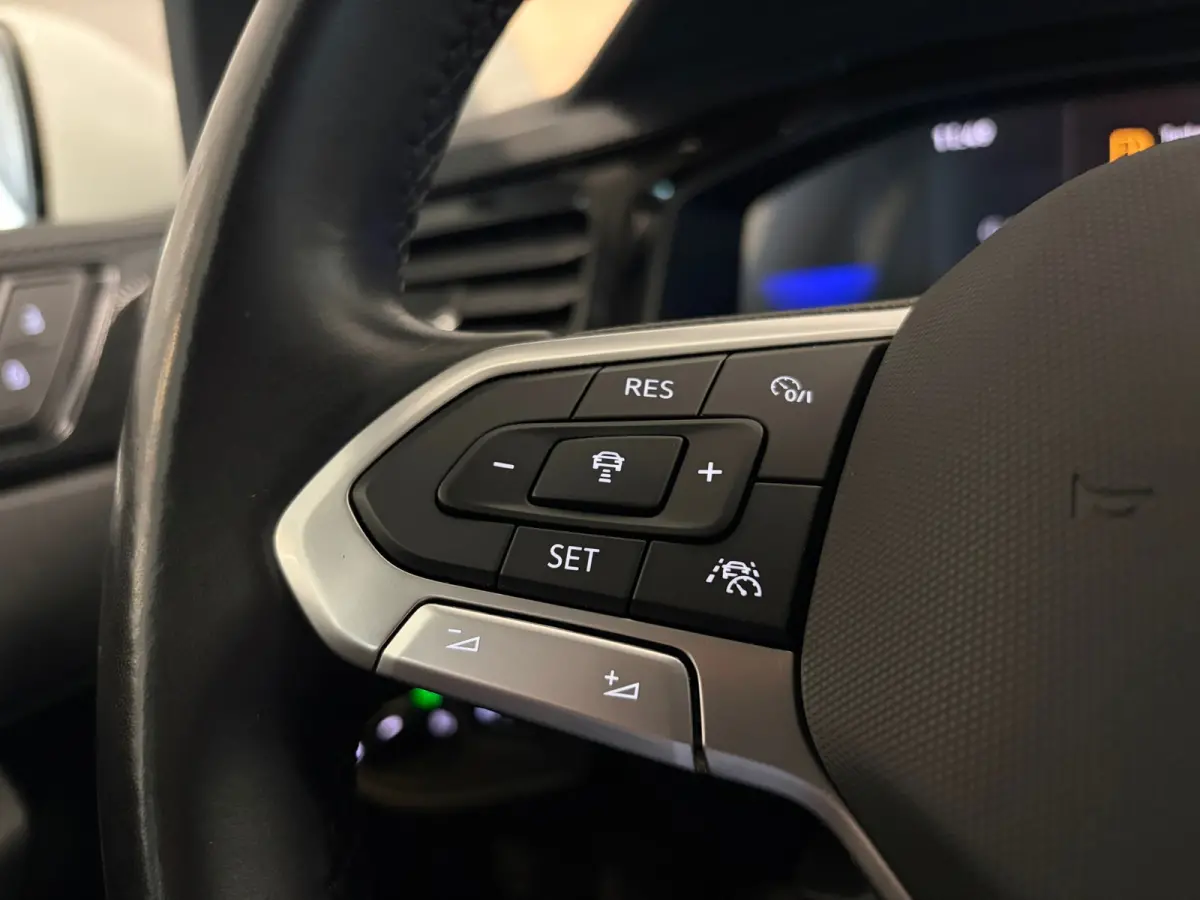 1.0 TSI Life Business | CLIMA | CAR PLAY | NAVI |