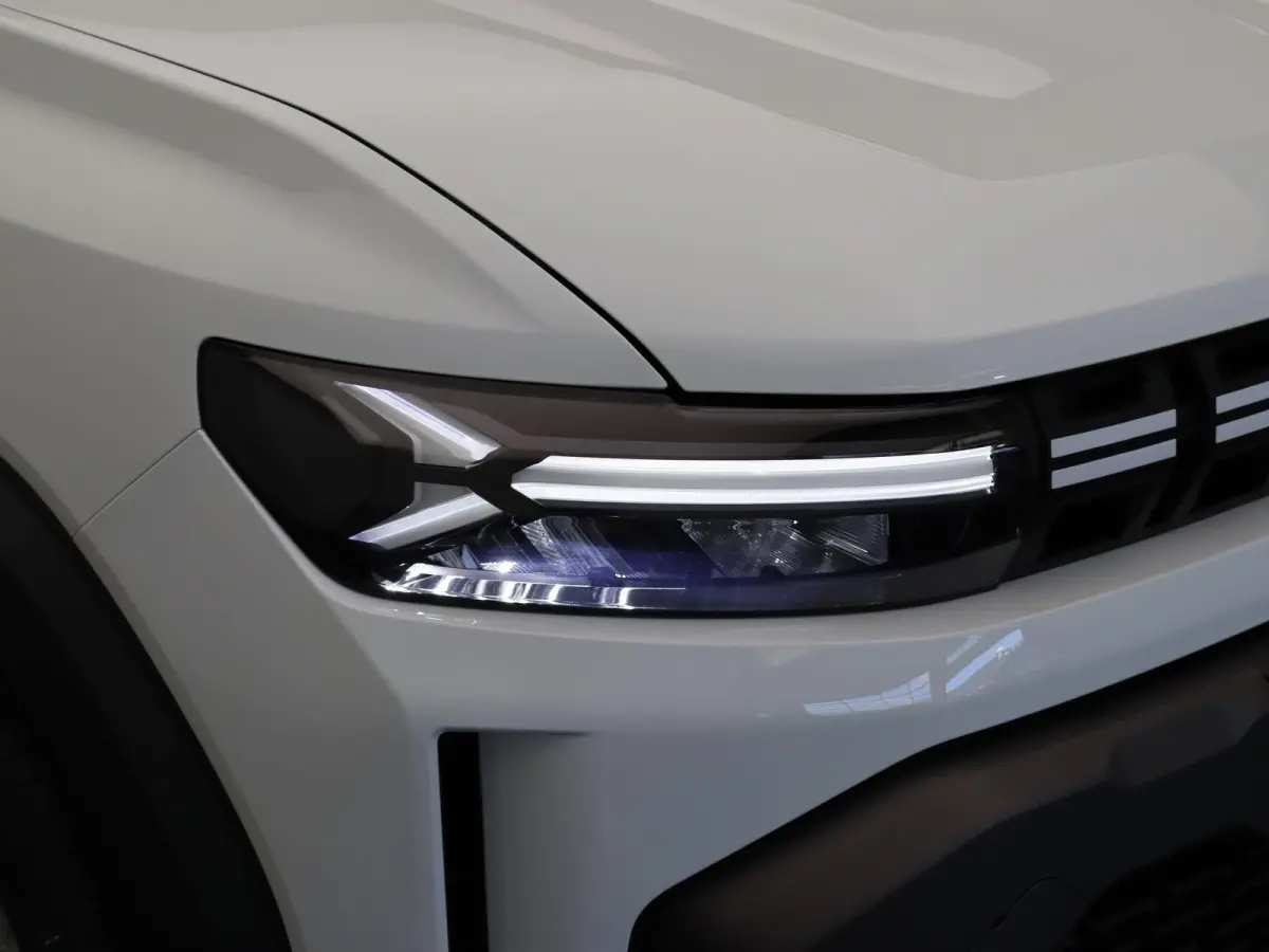 mild hybrid 140pk expression | Navigatie | Lichtmetalen velgen | Achteruitrijcamera |