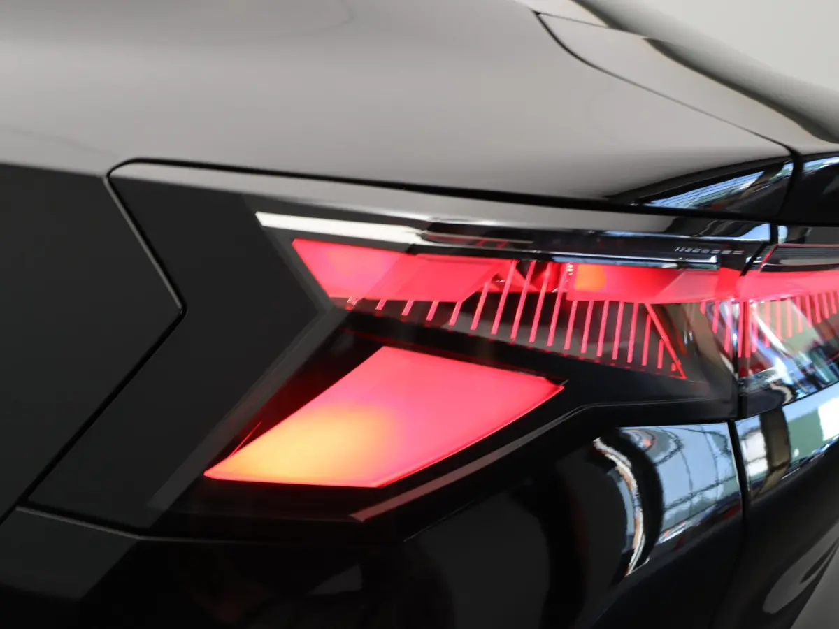 E-Tech full hybrid 200pk esprit Alpine | HUD | Active driver assist | Harman kardon | Panoramisch dak |