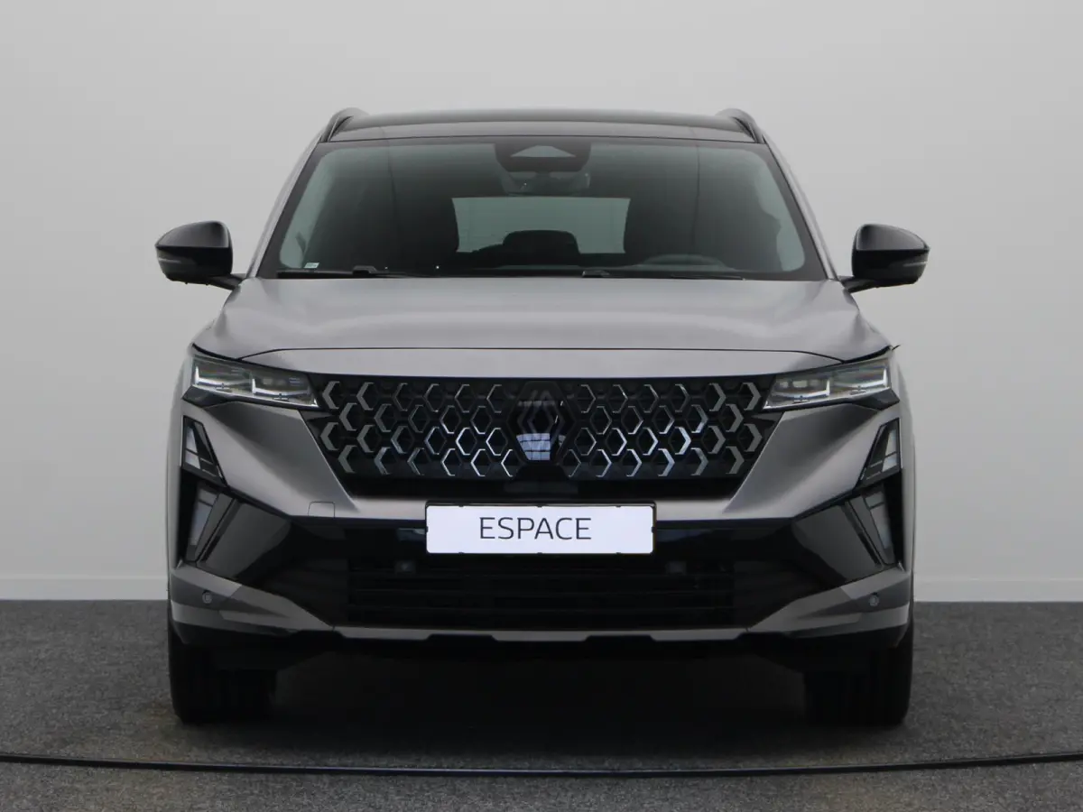 E-Tech full hybrid 200 esprit Alpine 7p. | Full option | Pano. dak | HUD | Active driver assist | Harman Kardon | Panoramisch dak |