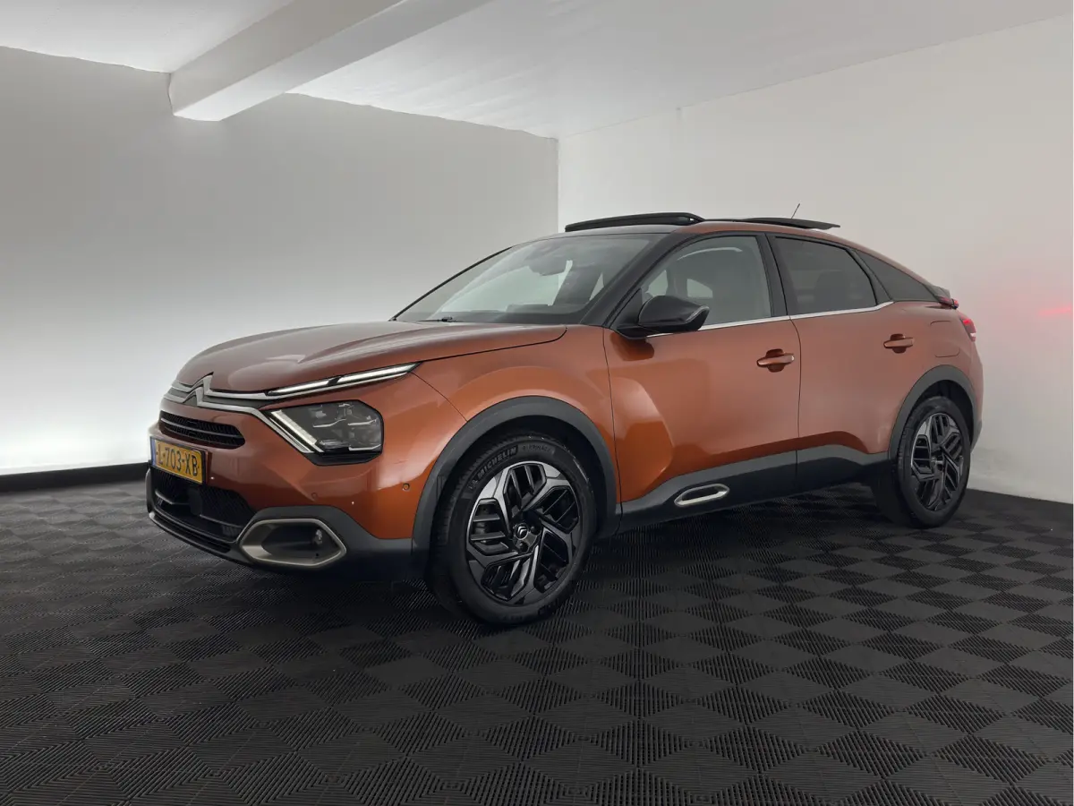 1.2 Puretech Shine (INCL-BTW) *PANO |  LEATHER | FULL-LED | ADAPTIVE-CRUISE |  DIGI-COCKPIT | BLINDSPOT | SHIFTPADDLES | HEATED-COMFORTSEATS | ECC | LANE-ASSIST | KEYLESS | PDC | CRUISE | DA