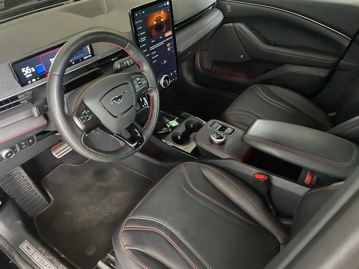 Mach-E 98kWh SOH 95% PANO Extended Range AWD Technology Pack Plus