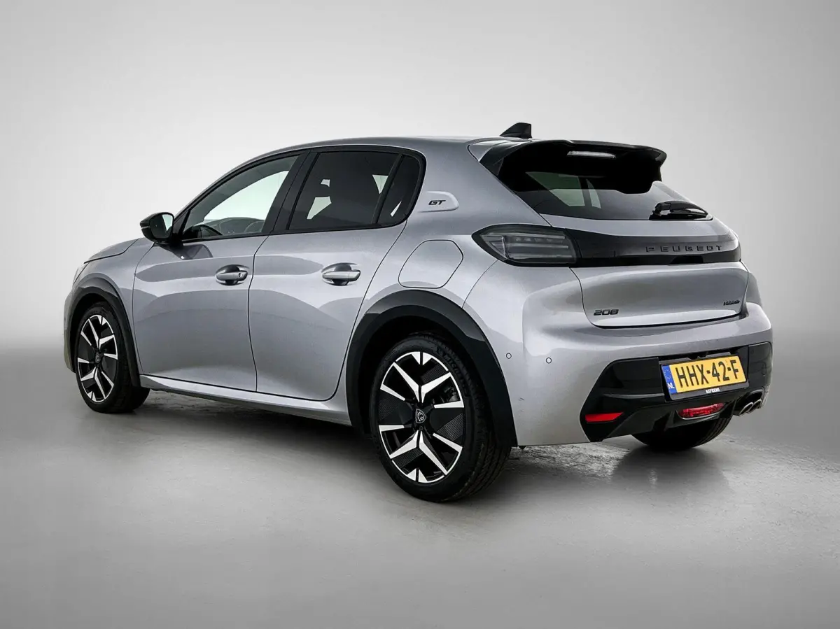 GT Hybrid 145pk Automaat | Navigatie | 360° Camera | Climate Control | Adaptieve Cruise Control | Parkeersensoren v+a | Armsteun | Keyless | Full Led koplampen | Dodehoeksensor| Leder/stof 