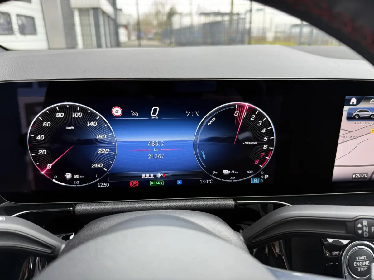 250 e AMG Line PLUG-IN ADAPTIVE CRUISE. SFEERVERL.