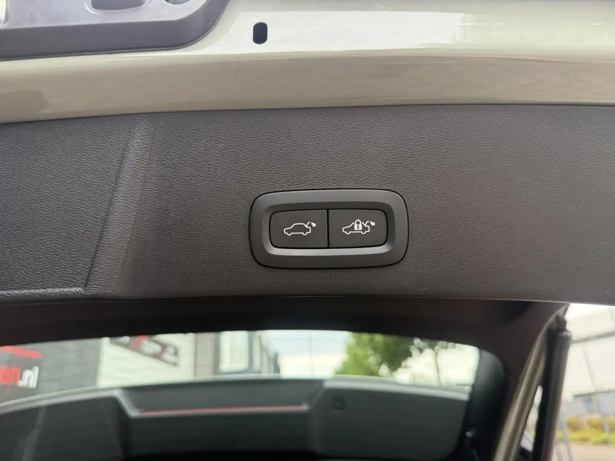 1.5 T4 Plug-in hybrid Ultimate Bright