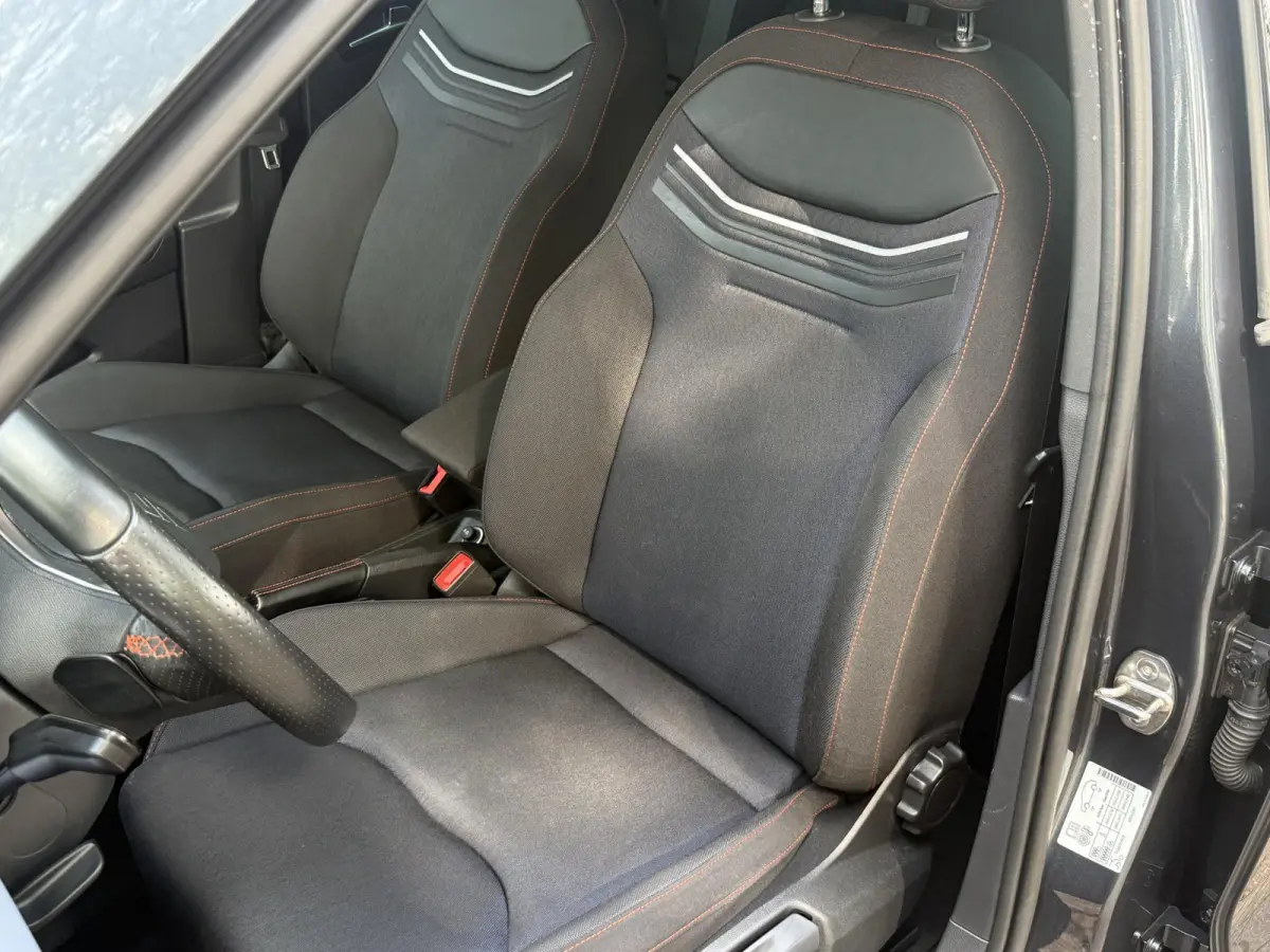 1.0 EcoTSI FR | Navigatie | Virtual Cockpit | LED | Climate Control | Cruise Control | Licht metalen velgen