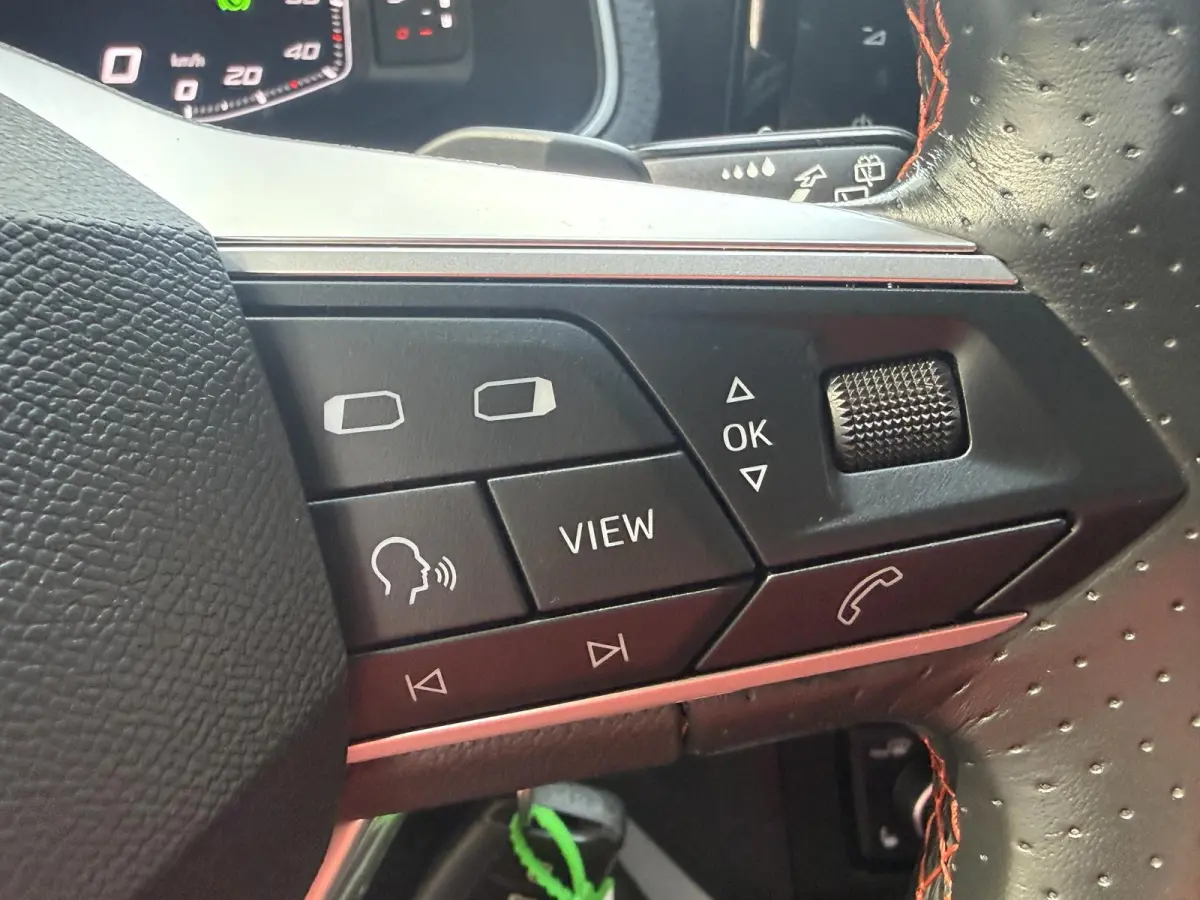 1.0 EcoTSI FR | Navigatie | Virtual Cockpit | LED | Climate Control | Cruise Control | Licht metalen velgen