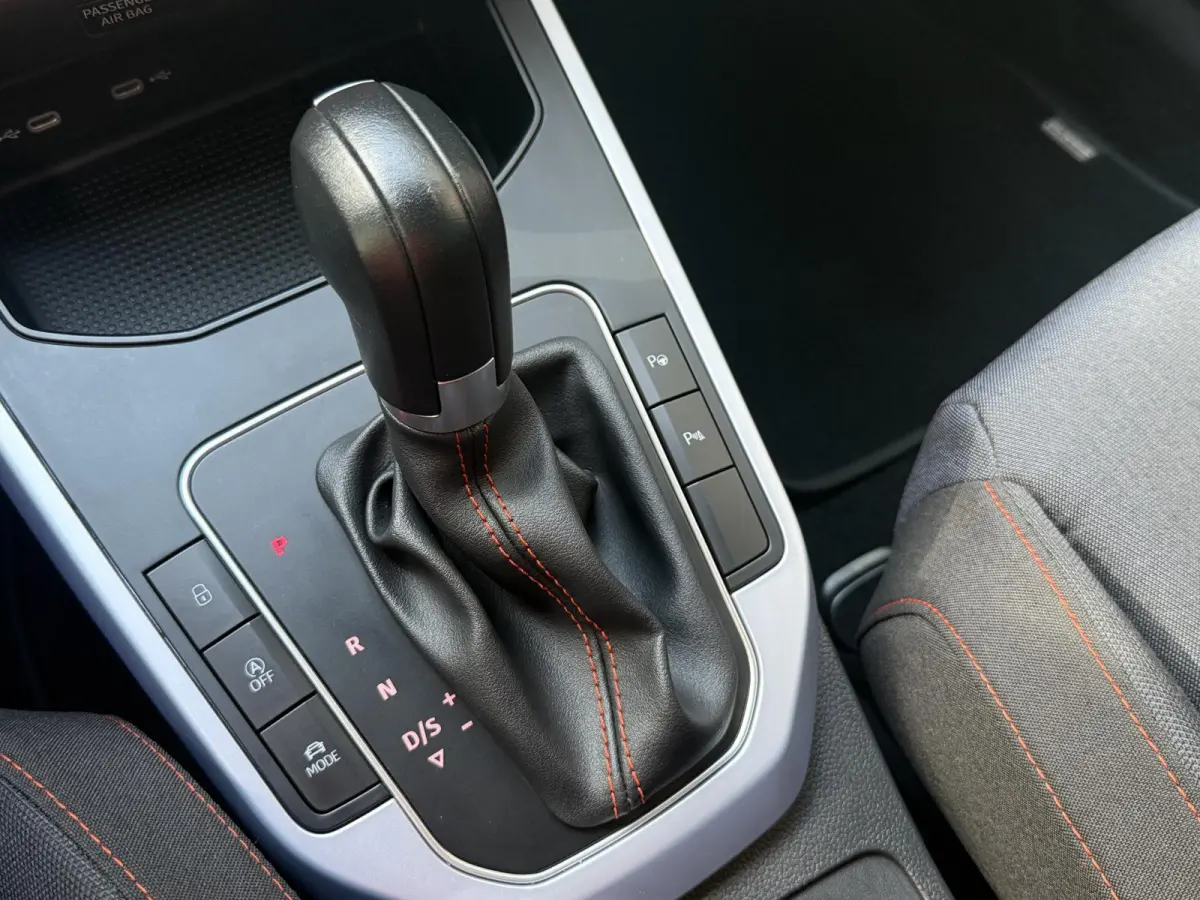 1.0 EcoTSI FR | Navigatie | Virtual Cockpit | LED | Climate Control | Cruise Control | Licht metalen velgen