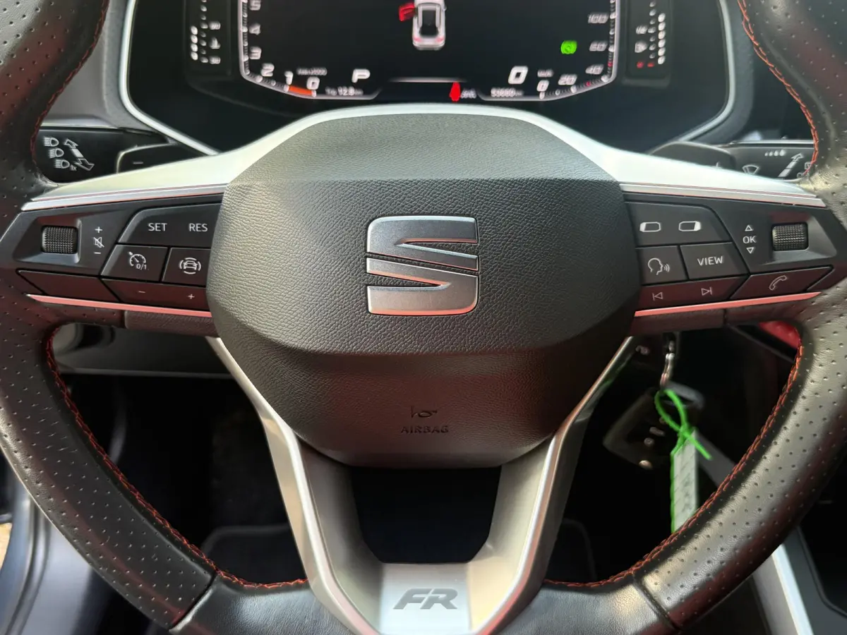 1.0 EcoTSI FR | Navigatie | Virtual Cockpit | LED | Climate Control | Cruise Control | Licht metalen velgen