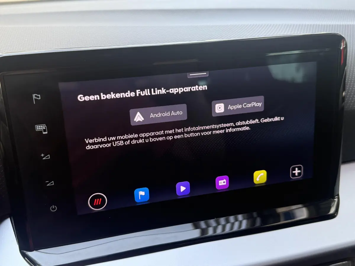 1.0 EcoTSI FR | Navigatie | Virtual Cockpit | LED | Climate Control | Cruise Control | Licht metalen velgen