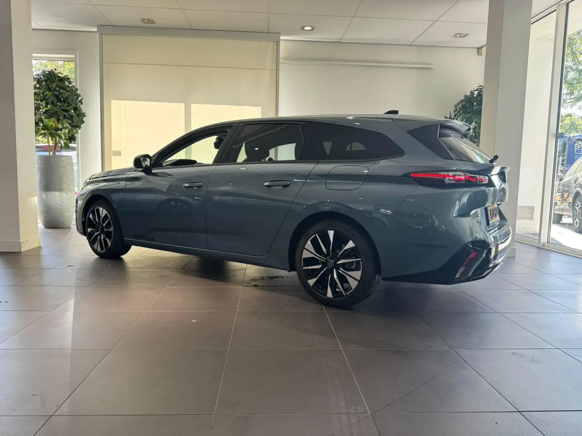 1.6 Plug-in Hybrid 195 Allure | 7.4 kw lader | Vision Pack | Apple CarPlay & Android Auto