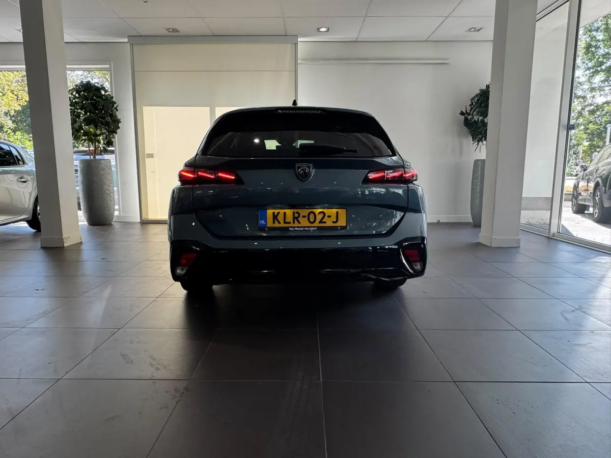 1.6 Plug-in Hybrid 195 Allure | 7.4 kw lader | Vision Pack | Apple CarPlay & Android Auto