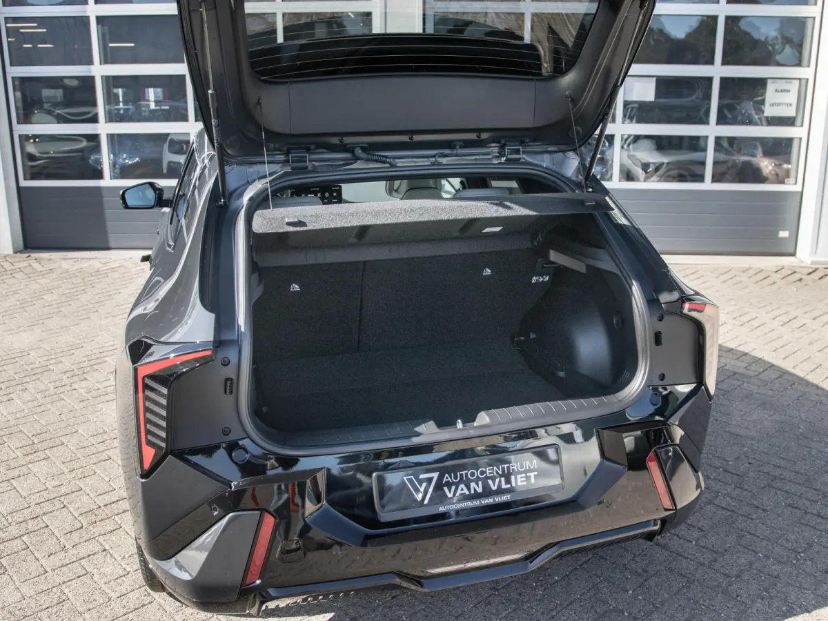 GT-Line Business Edition 81.4 kWh | Direct leverbaar | Rijk uitgerust | Gunstige fiscale waarde! | Navi. | Clima. | Adapt. Cruise. | Stoel&Stuur Verwarming | Dodehoek Assistentie | GT-Line V