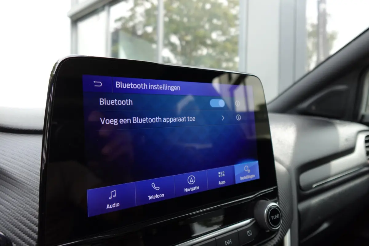 1.0 EcoBoost ST-Line PANO B&O CAM