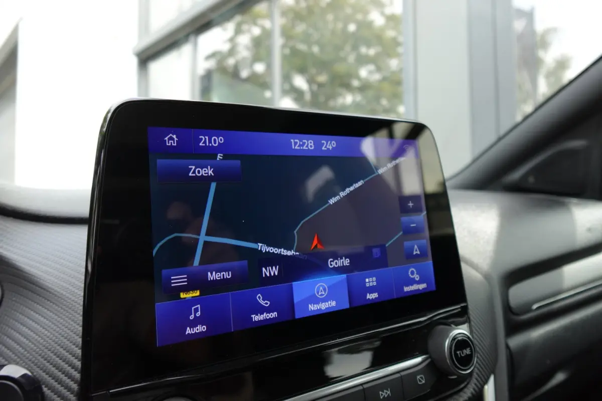 1.0 EcoBoost ST-Line PANO B&O CAM