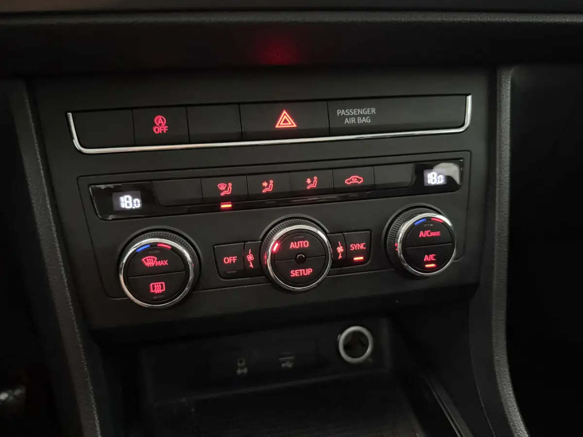 1.0 EcoTSI | Clima | Cruise | LED | Parkeersens.