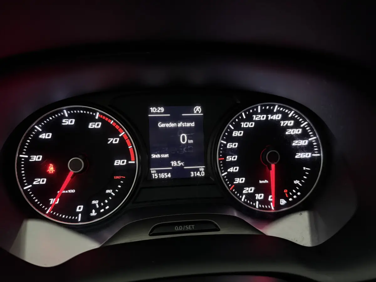1.0 EcoTSI | Clima | Cruise | LED | Parkeersens.