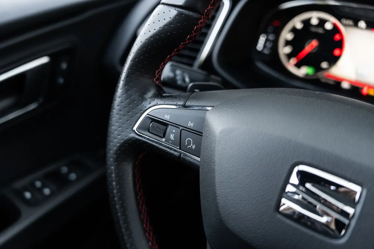 1.5 TSI FR Ultimate Edition Black VIRTUAL*ACC*PANO*KEYLESS*BEATS*LANE