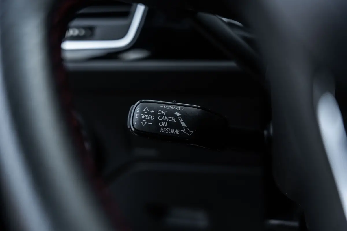 1.5 TSI FR Ultimate Edition Black VIRTUAL*ACC*PANO*KEYLESS*BEATS*LANE