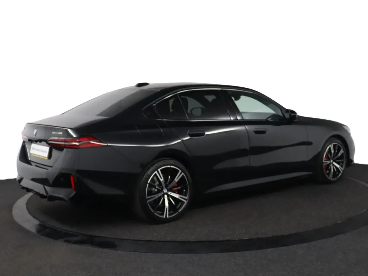 eDrive40 M Sport Edition 84 kWh | SOH 100% | M Sportpakket Pro | Trekhaak | Panoramadak