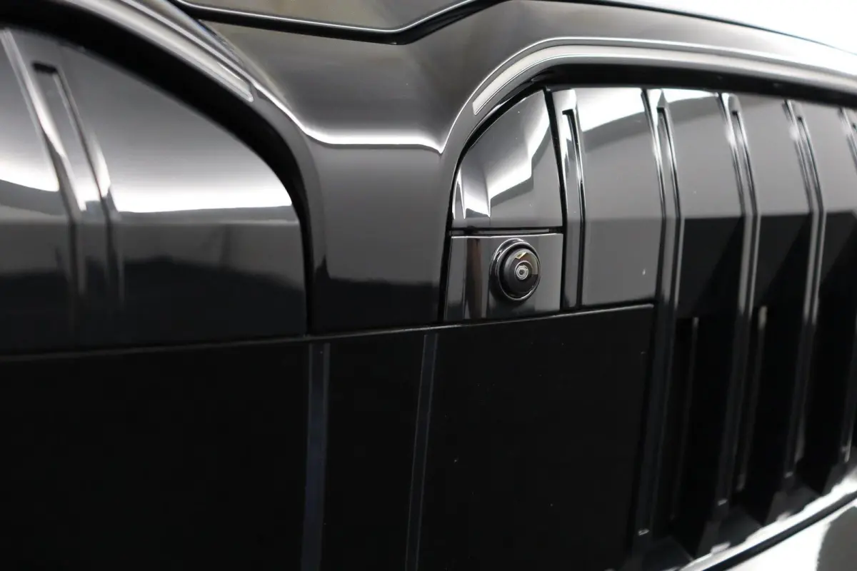 eDrive40 M Sport Edition 84 kWh | SOH 100% | M Sportpakket Pro | Trekhaak | Panoramadak