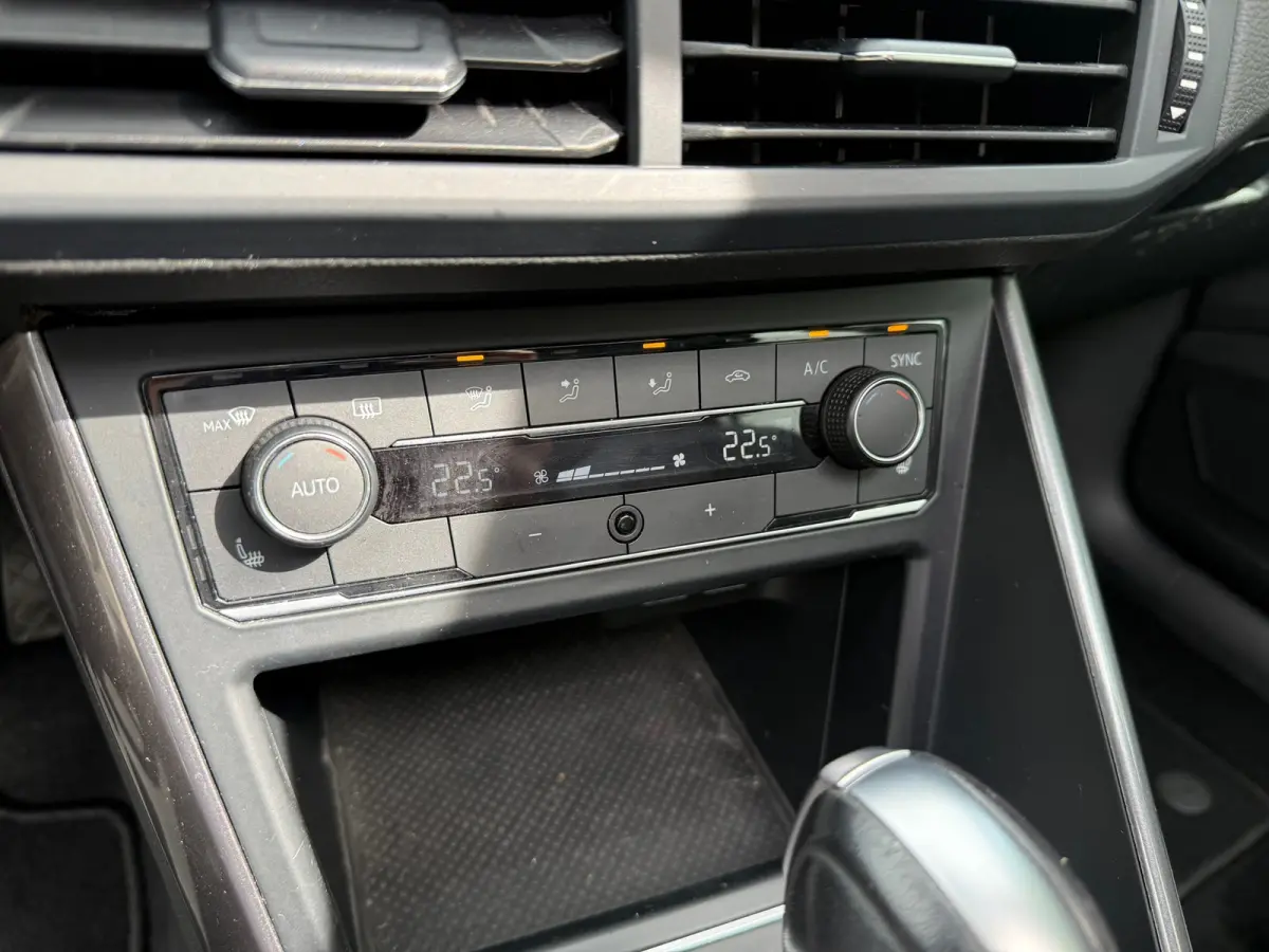 1.0 TSI Highline R-LINE I PANO I DSG I CLIMA I NL AUTO I MOOI