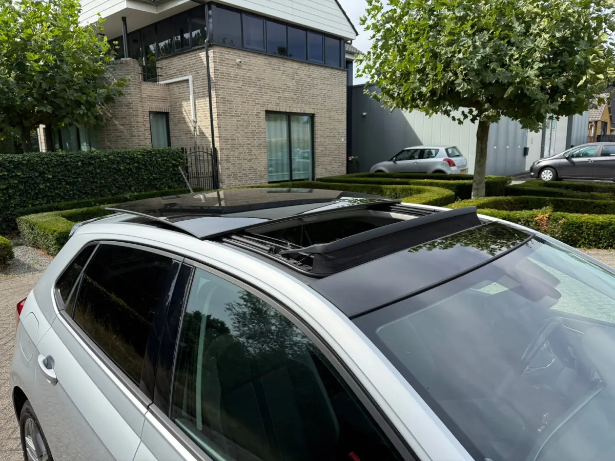 1.0 TSI Highline R-LINE I PANO I DSG I CLIMA I NL AUTO I MOOI