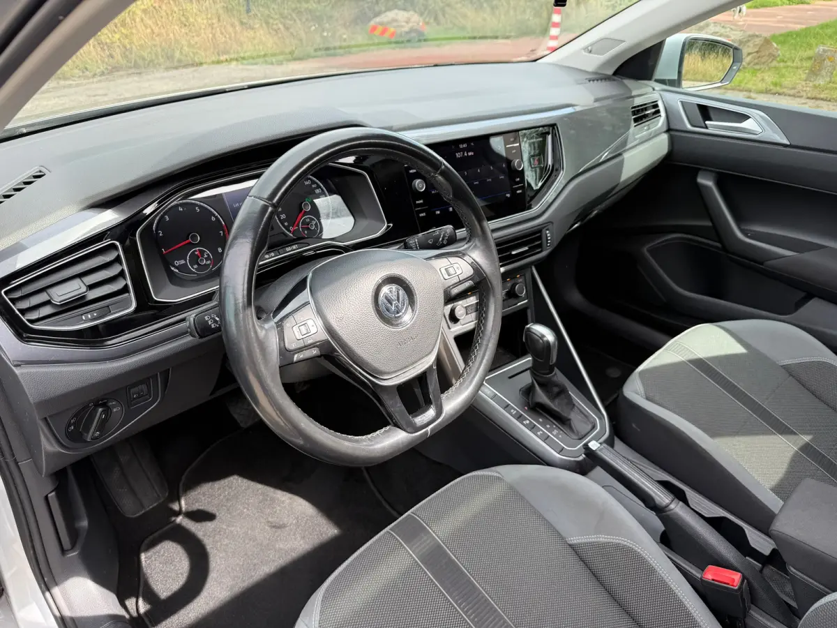 1.0 TSI Highline R-LINE I PANO I DSG I CLIMA I NL AUTO I MOOI