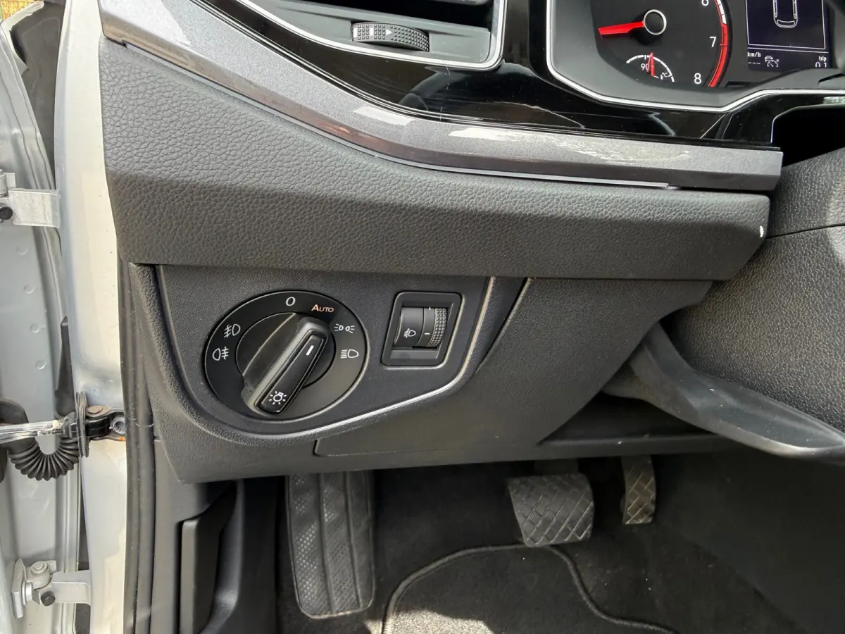 1.0 TSI Highline R-LINE I PANO I DSG I CLIMA I NL AUTO I MOOI