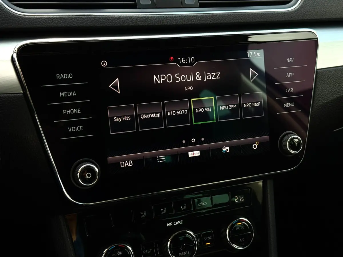 1.6 TDI Ambition | Trekhaak | LED | Apple Carplay | DAB+ | Cruise | Dealer onderhouden