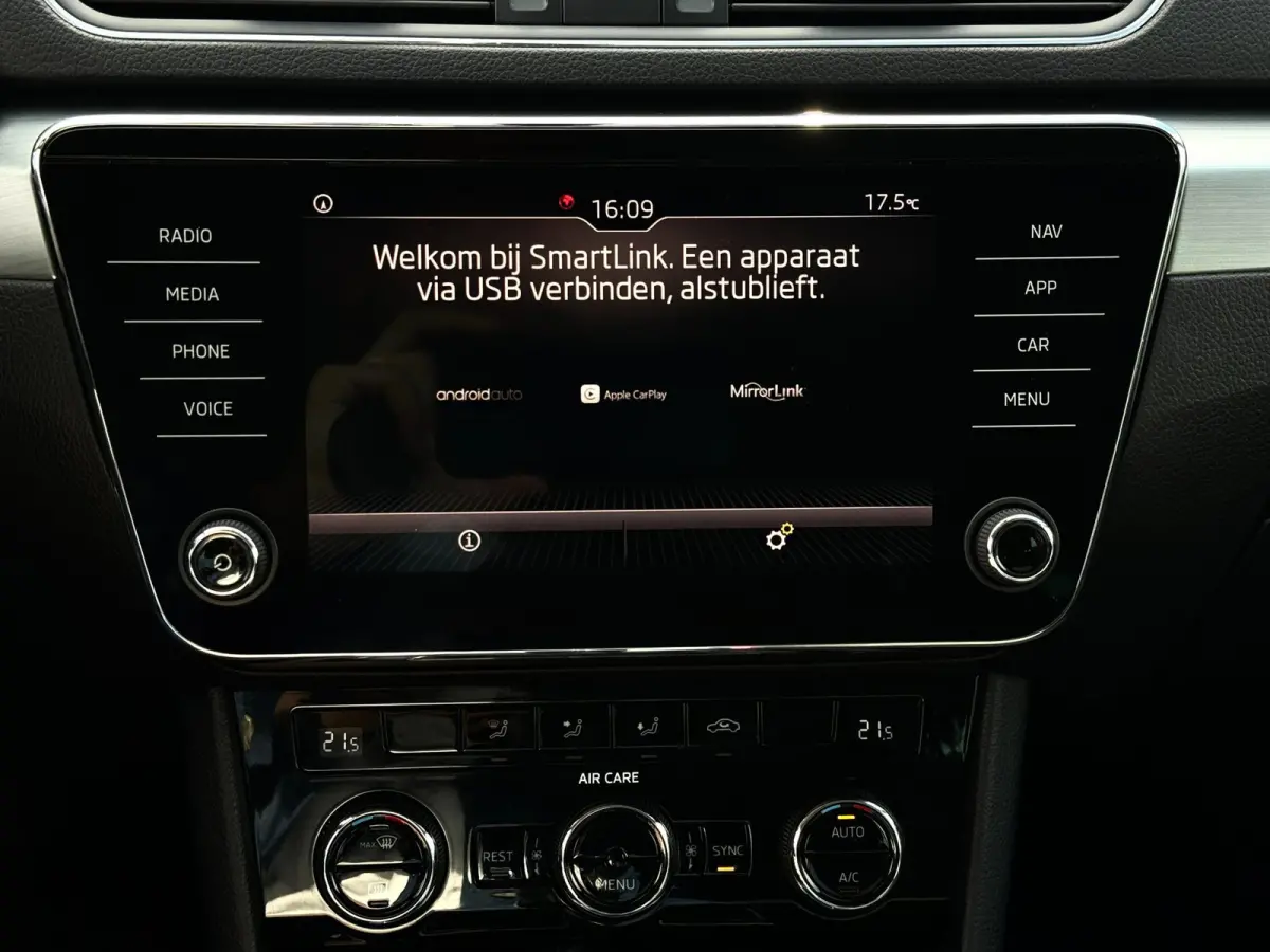 1.6 TDI Ambition | Trekhaak | LED | Apple Carplay | DAB+ | Cruise | Dealer onderhouden