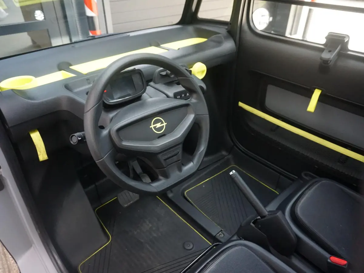 Base Opel Rocks-E Base | Direct rijden