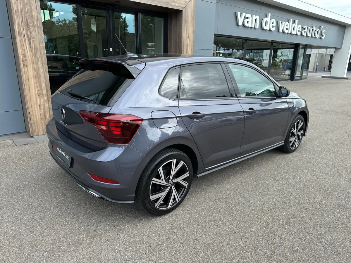 1.0 TSI 95pk R-Line | 17 inch | Camera | Navi | Adapt. Cruise | Climate | Stoelverwarming | Rijklaar incl. garantie