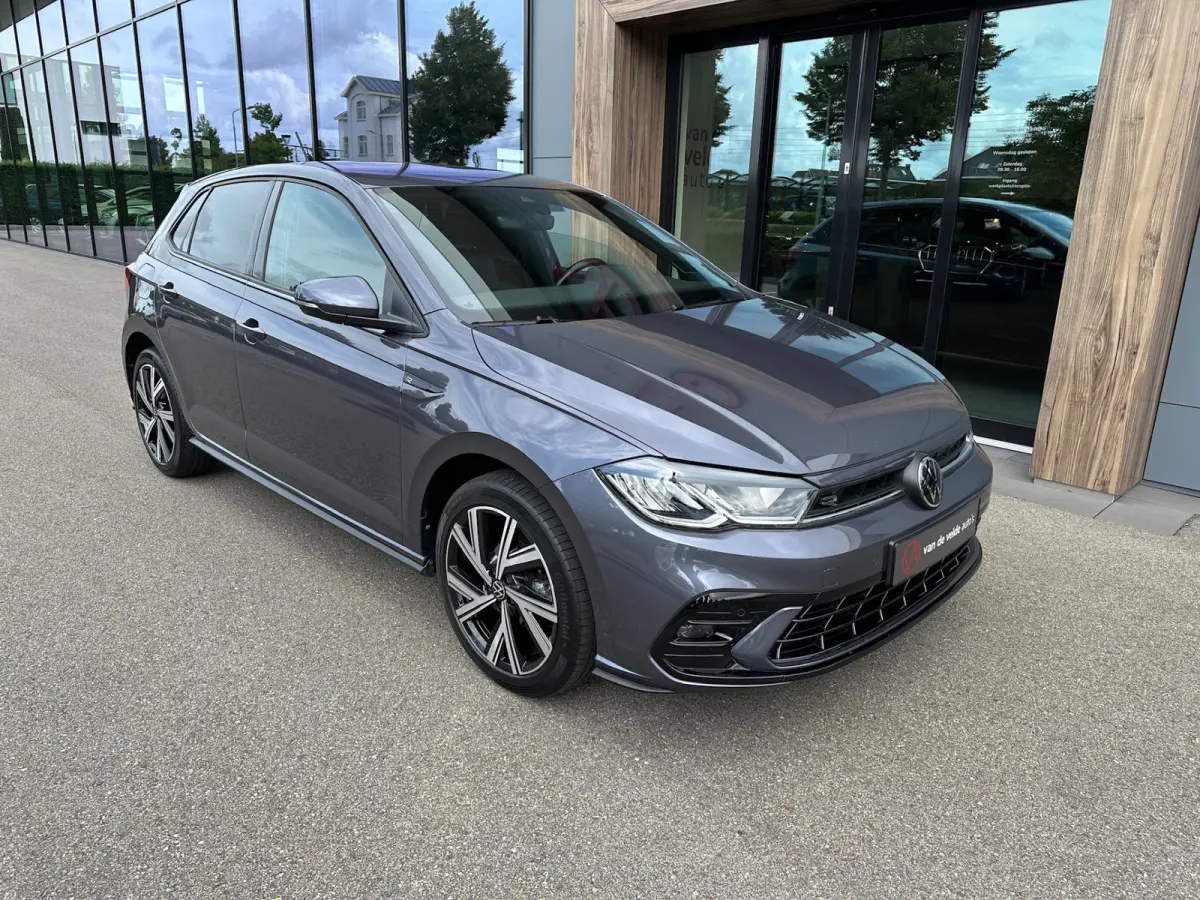 1.0 TSI 95pk R-Line | 17 inch | Camera | Navi | Adapt. Cruise | Climate | Stoelverwarming | Rijklaar incl. garantie