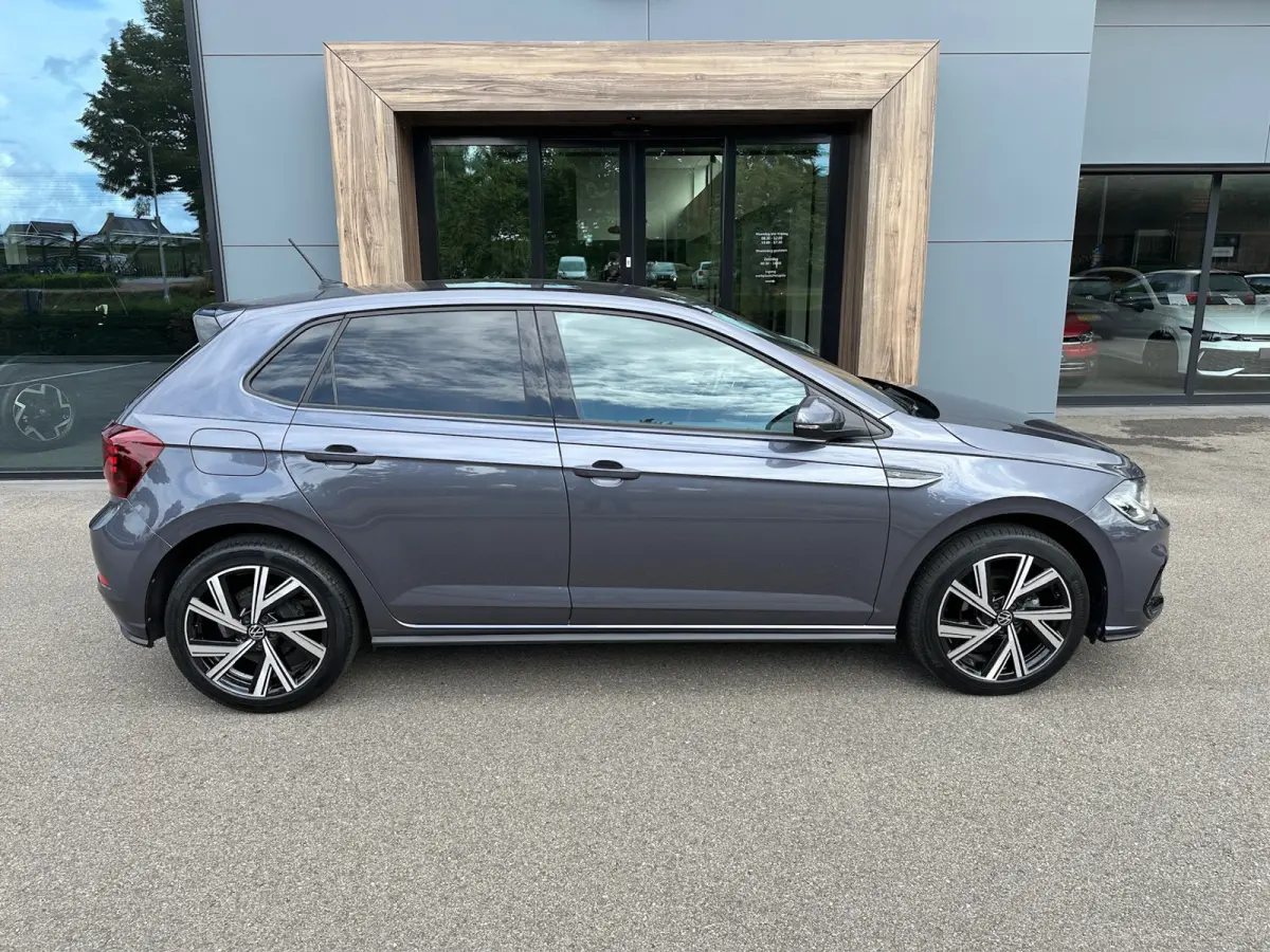 1.0 TSI 95pk R-Line | 17 inch | Camera | Navi | Adapt. Cruise | Climate | Stoelverwarming | Rijklaar incl. garantie