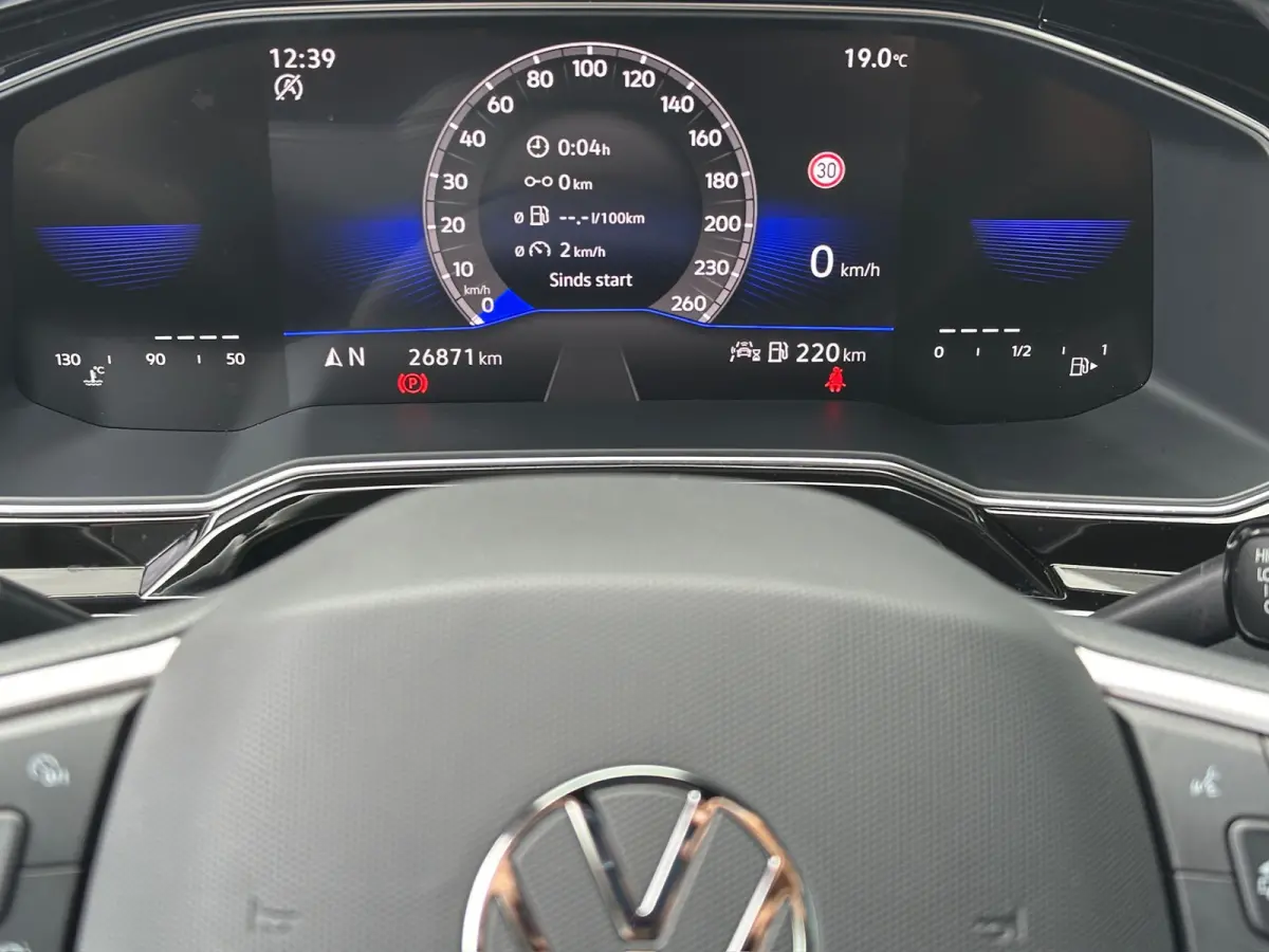 1.0 TSI 95pk R-Line | 17 inch | Camera | Navi | Adapt. Cruise | Climate | Stoelverwarming | Rijklaar incl. garantie