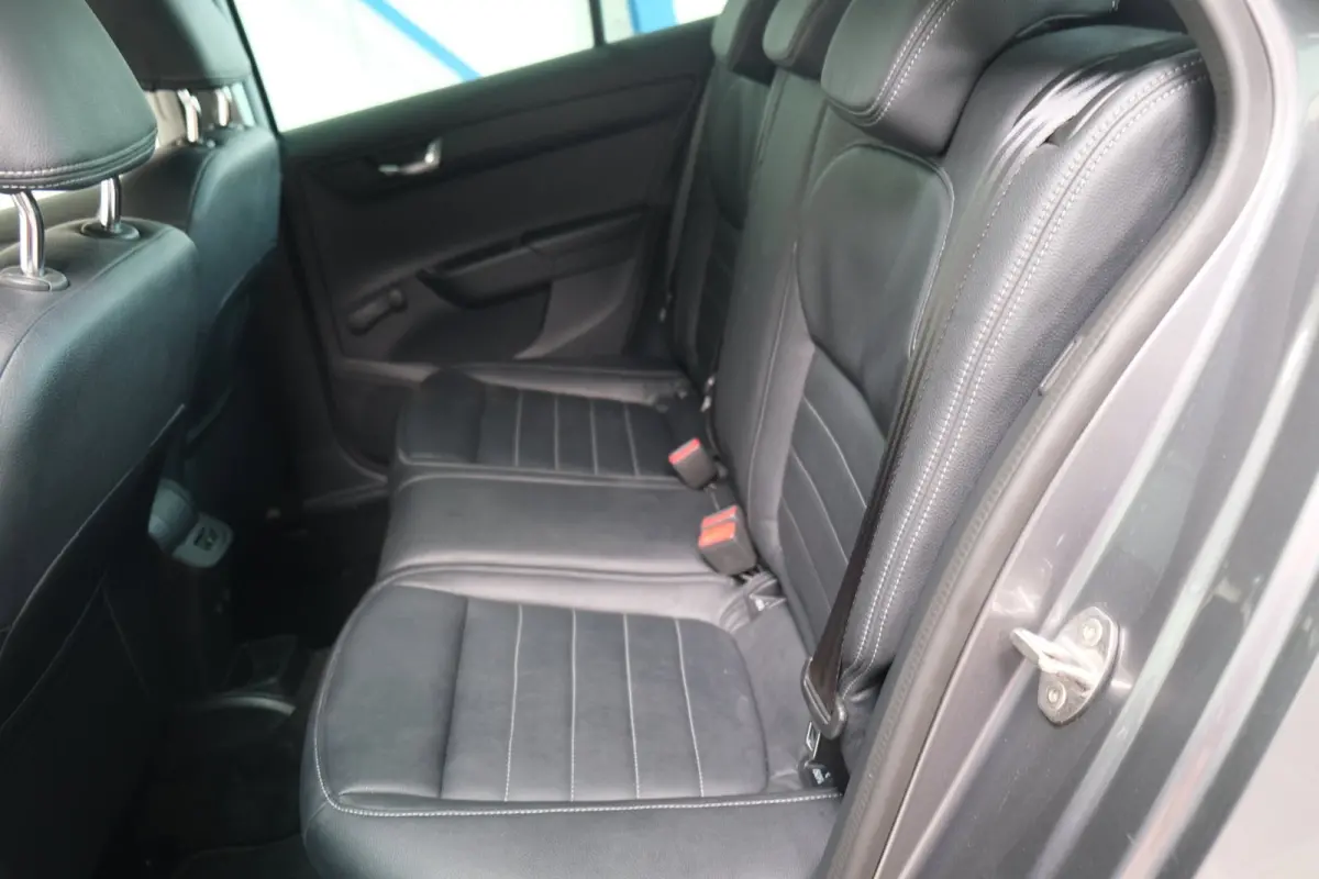 1.0 TSI Ambition - N.A.P. Airco, Cruise, Navi, PDC, Carplay.
