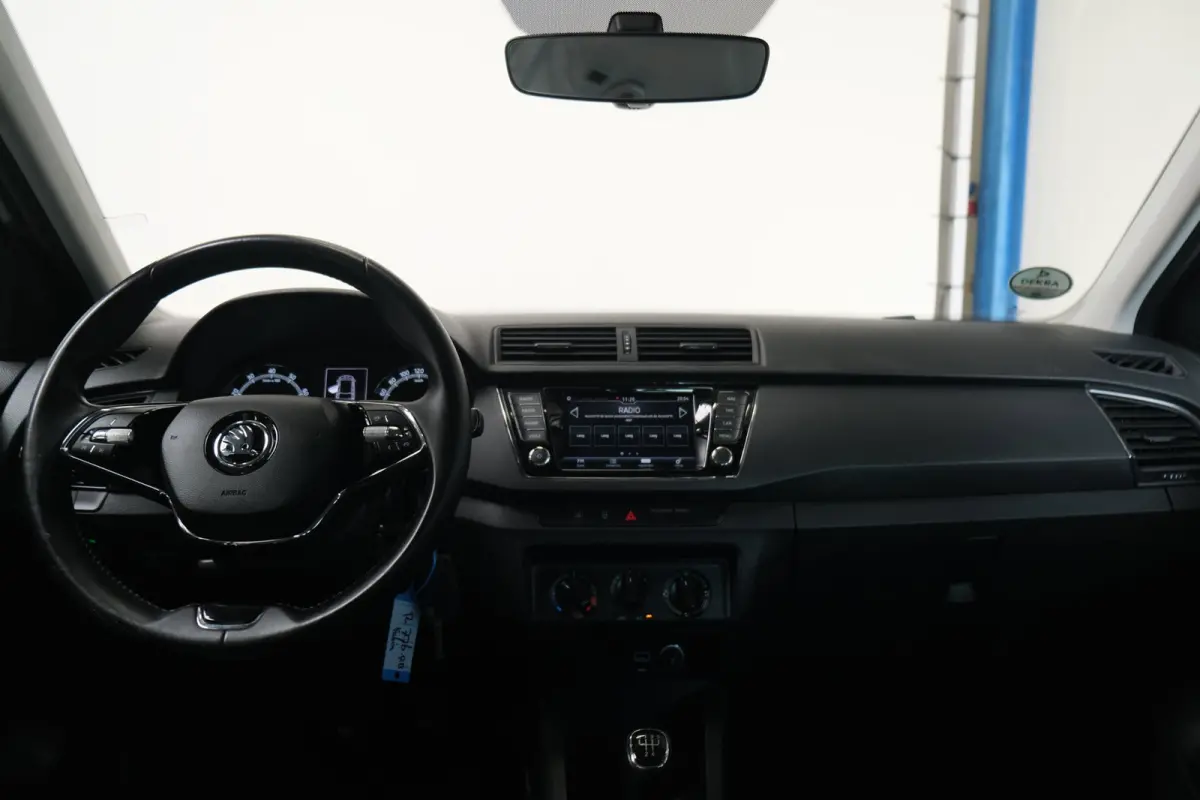 1.0 TSI Ambition - N.A.P. Airco, Cruise, Navi, PDC, Carplay.