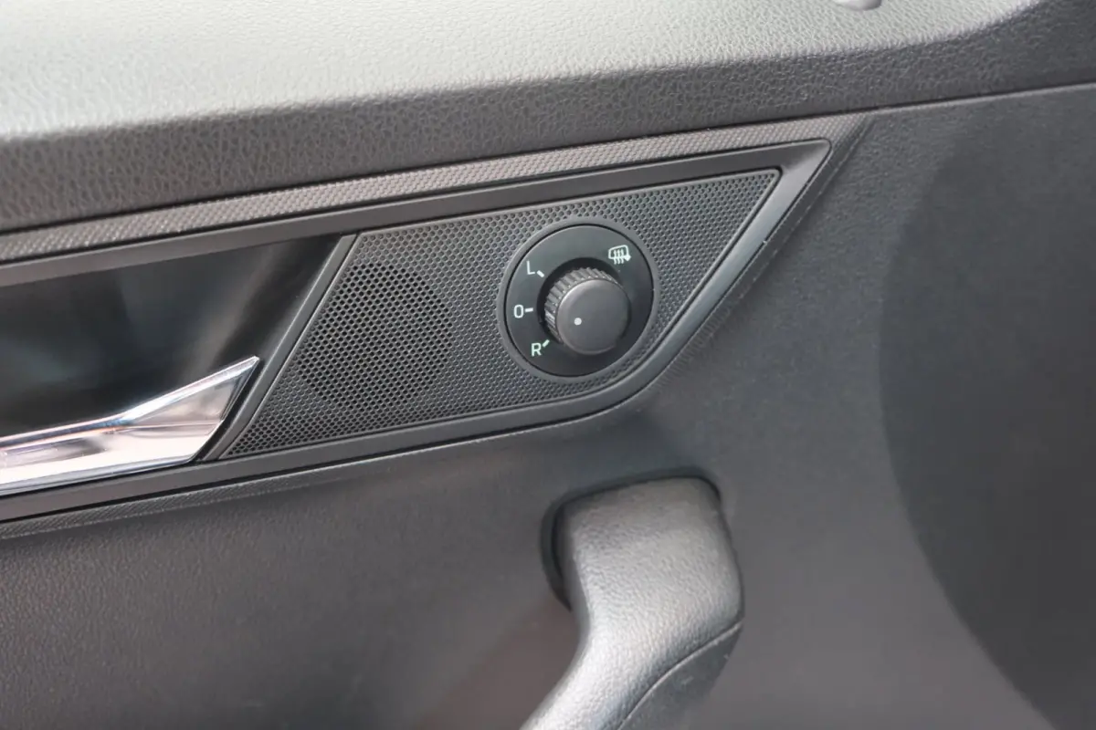 1.0 TSI Ambition - N.A.P. Airco, Cruise, Navi, PDC, Carplay.