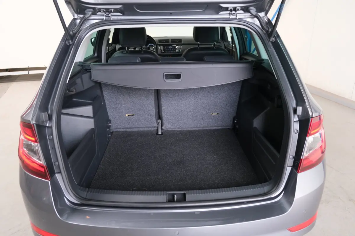 1.0 TSI Ambition - N.A.P. Airco, Cruise, Navi, PDC, Carplay.