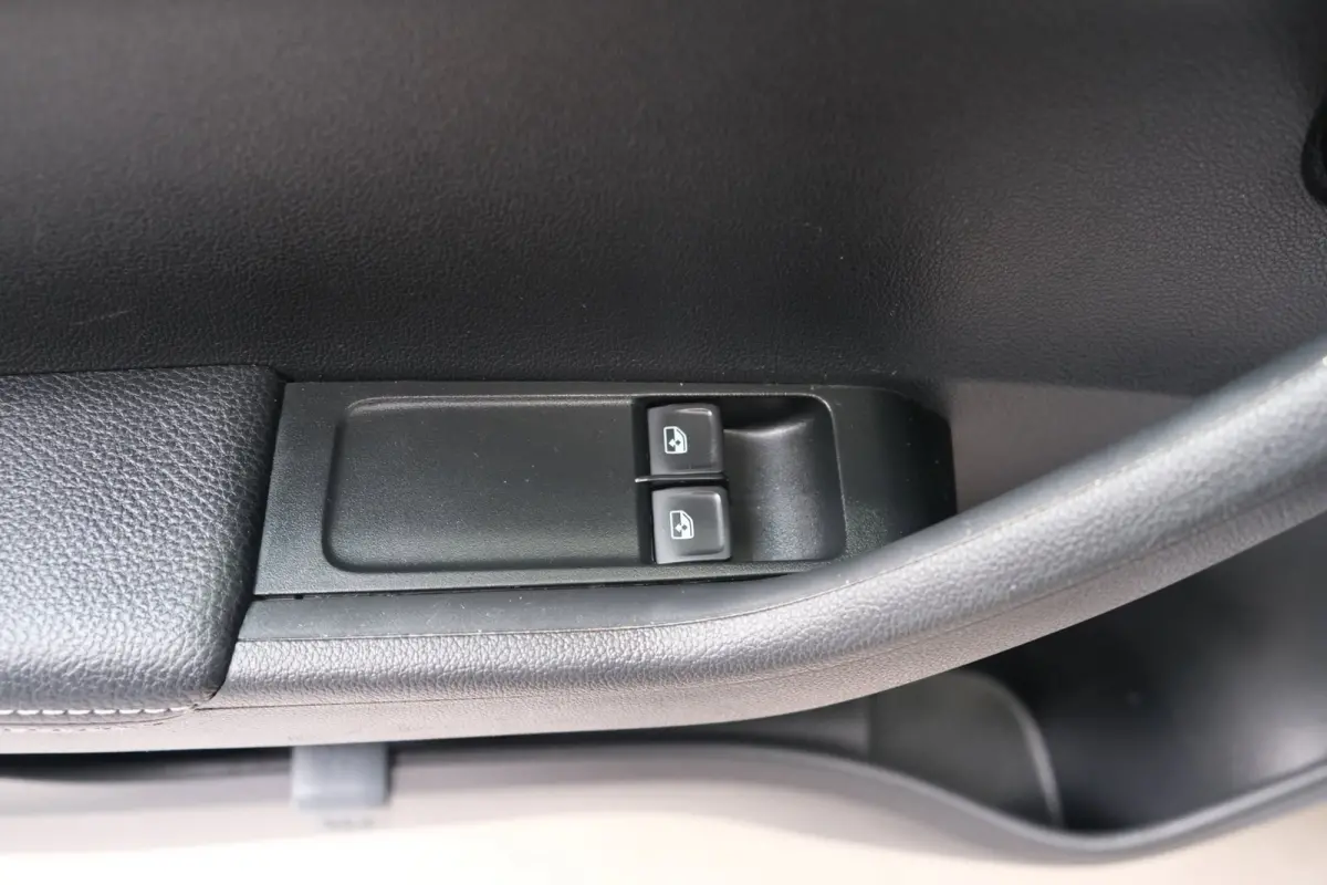 1.0 TSI Ambition - N.A.P. Airco, Cruise, Navi, PDC, Carplay.