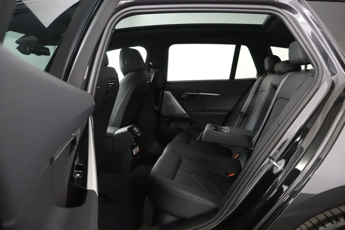 eDrive40 M Sport Edition 84 kWh | SOH 100% | M Sportpakket Pro | Trekhaak | Innovation Pack | Travel Pack