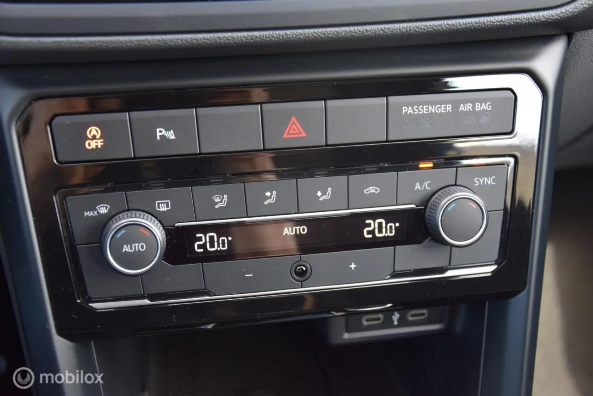 1.0 TSI Life Apple carplay ACC PDC