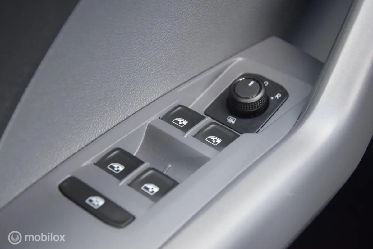 1.0 TSI Life Apple carplay ACC PDC