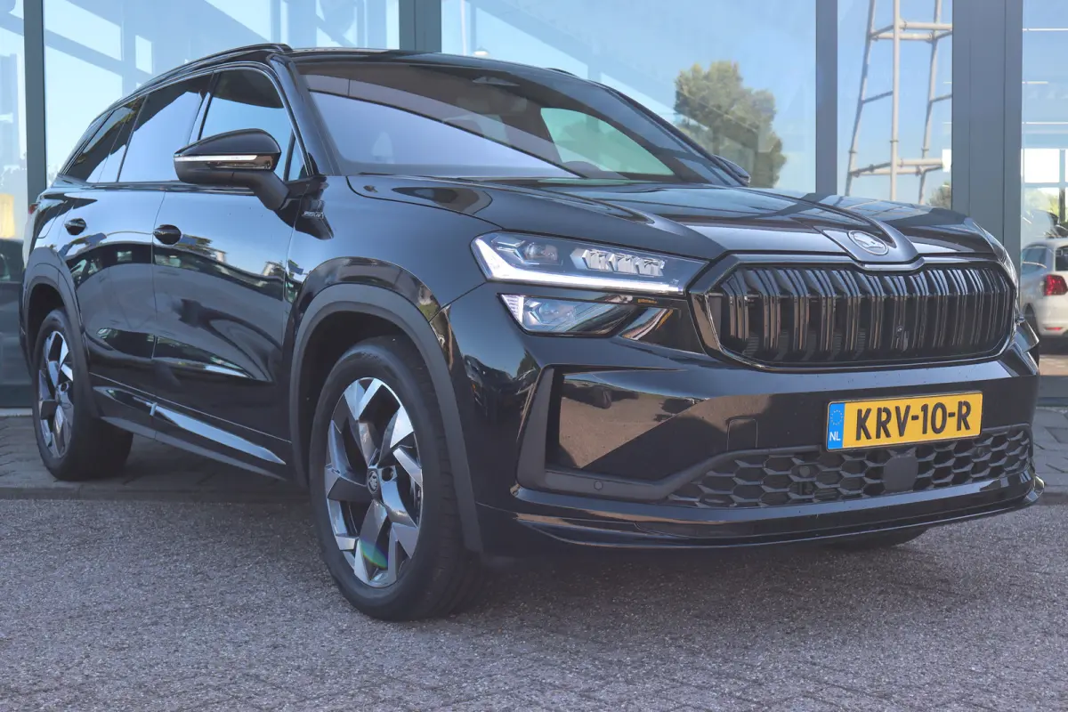 1.5 TSI PHEV Sportline Business 150PK | Achteruitrijcamera | Apple Carplay/Android Auto|telefoonintegratie premium | Dodehoek detectie