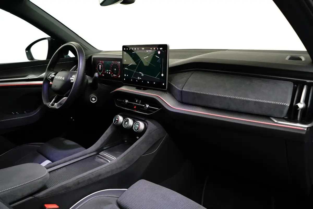 1.5 TSI PHEV Sportline Business 150PK | Achteruitrijcamera | Apple Carplay/Android Auto|telefoonintegratie premium | Dodehoek detectie