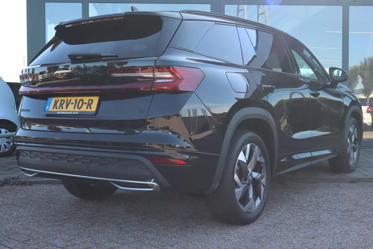 1.5 TSI PHEV Sportline Business 150PK | Achteruitrijcamera | Apple Carplay/Android Auto|telefoonintegratie premium | Dodehoek detectie