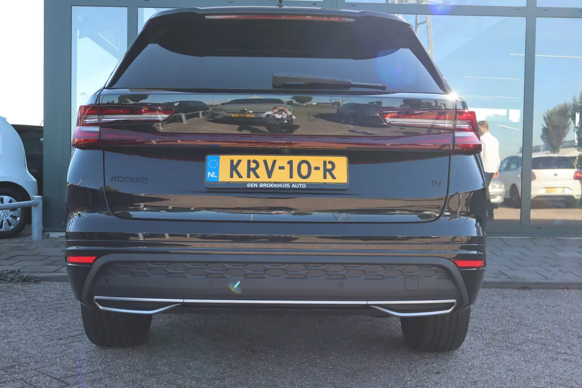 1.5 TSI PHEV Sportline Business 150PK | Achteruitrijcamera | Apple Carplay/Android Auto|telefoonintegratie premium | Dodehoek detectie