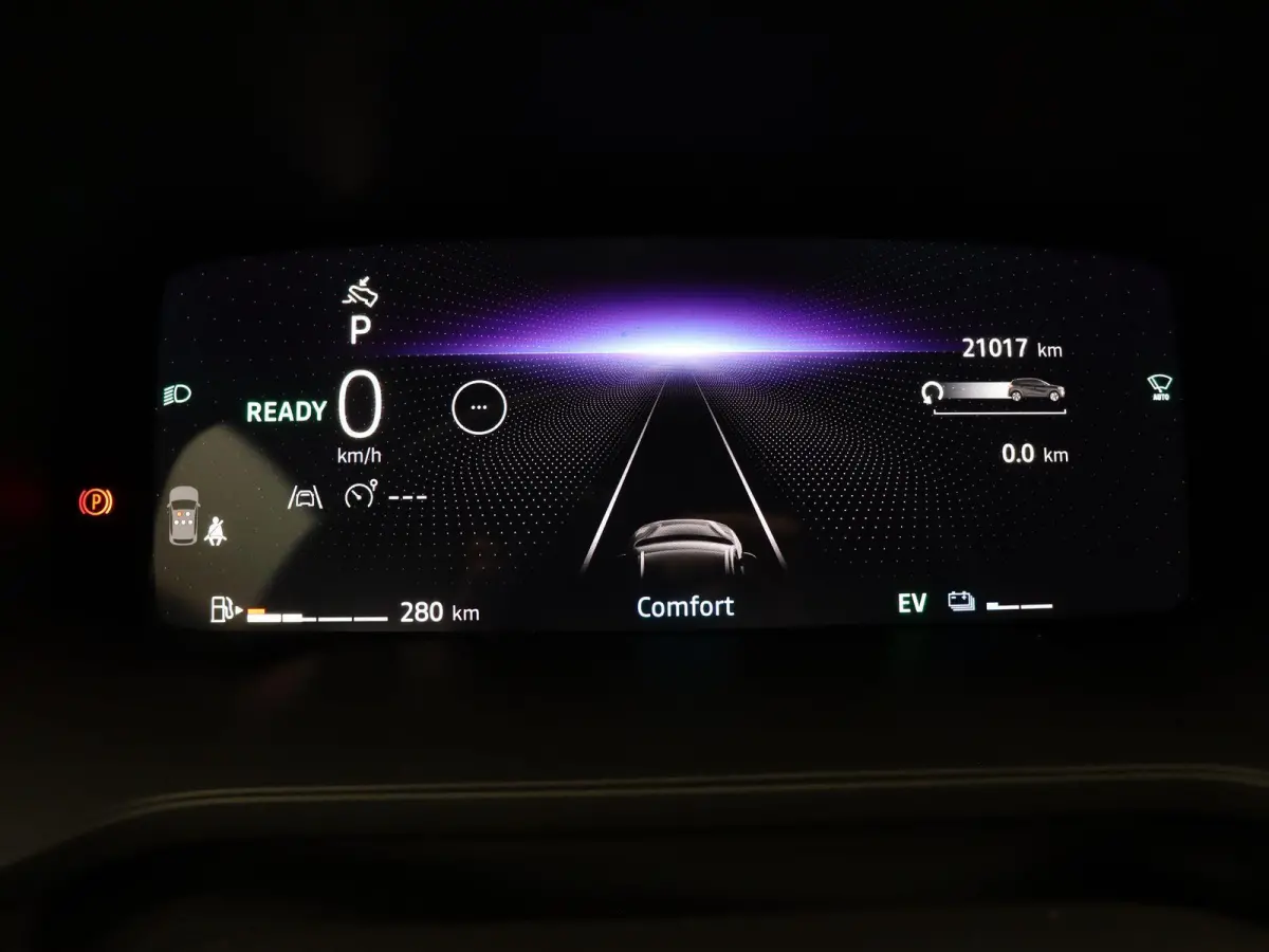 E-Tech full hybrid 160pk techno | Navigatie | Achteruitrijcamera | Parkeersensoren voor en achter | Climate control |
