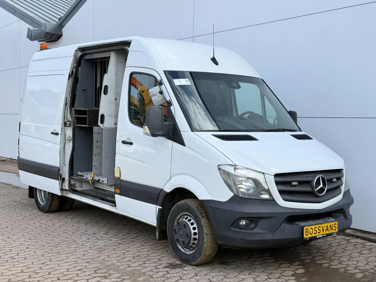 519 3.0 190PK V6 L2H2 Climate control Standkachel 5 ton 3L Camera Trekhaak 3t Camera Dubbellucht